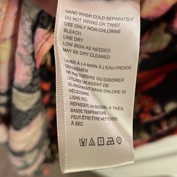 Free People "wisteria" dress. Backless with small cut out in the front. NWT. S - Picture 9 of 10